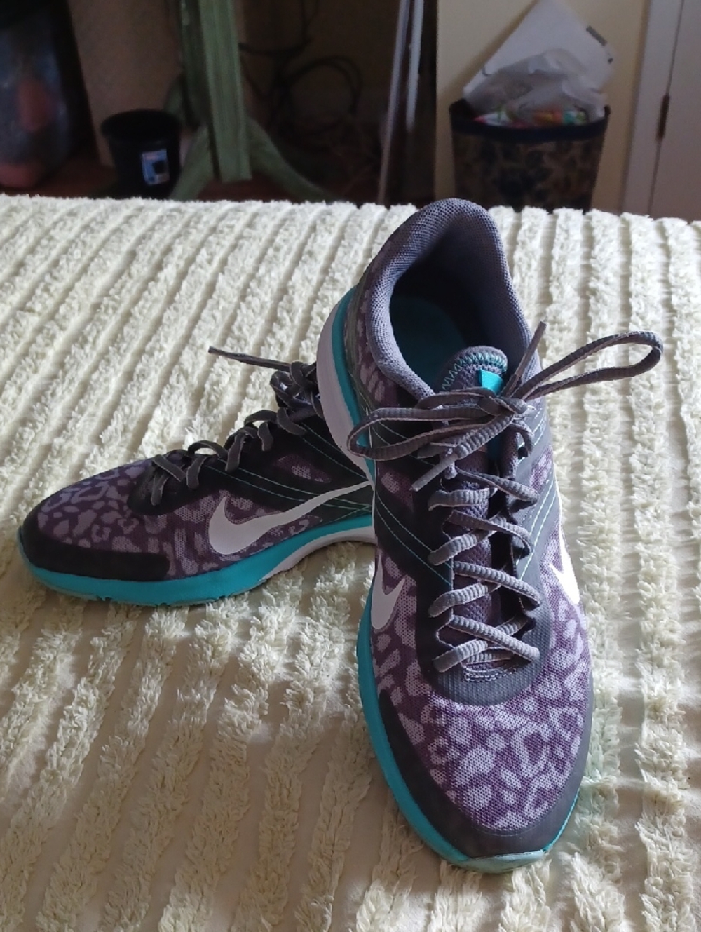 Nike Dual Fusion Flywire Sz 8, Women’s Gray & Teal Leopard Running Shoes